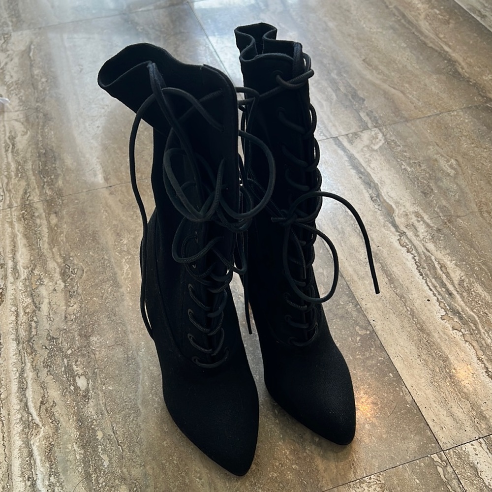Yeezy Season 4 Mid-Calf Lace-Up Boots Stiletto Heels Lace-Up Closure size 39
